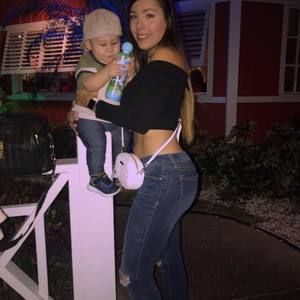 Meet your Posher, Alejandra